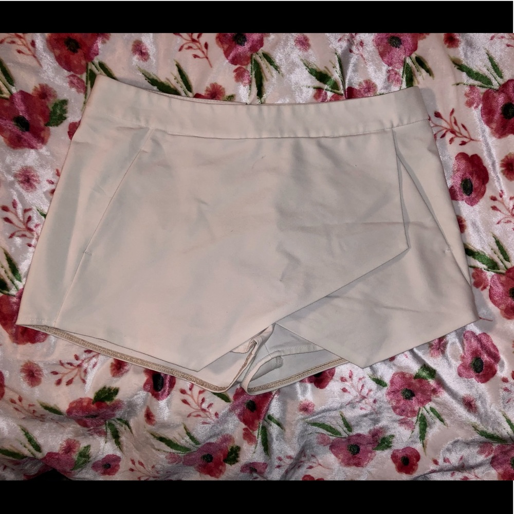 Express skort.